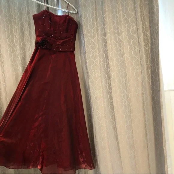 Deep Red Prom Dress - Picture 10 of 17